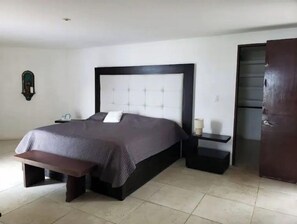 4 habitaciones, wifi gratis y ropa de cama