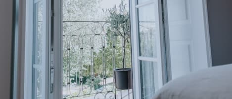Superior Suite | 1 bedroom, blackout curtains, iron/ironing board, free WiFi