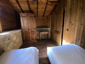 4 bedrooms, Egyptian cotton sheets, premium bedding, soundproofing