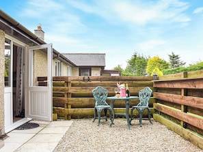 Outdoor dining - 1 bedroom accommodation in Sourton Down, near Okehampton (Sourton Down, near Okehampton)