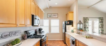 The Wild Rose ~ A Custom Glam Cottage with Theater! In Historic Old St Charles