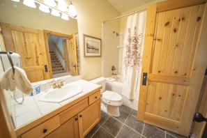 Bathroom - Goldenrod Home 6 (Keystone)