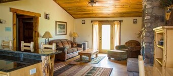 10) 1 Bedroom Condo - King - The Mountain Inn