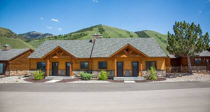 11) Double Queen Condo with kitchenette - The Mountain Inn