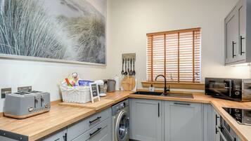 Lave-vaisselle, chaise haute