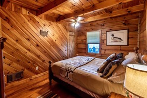 3 bedrooms, travel crib, free WiFi, bed sheets