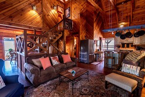 Smart TV, chimenea, videojuegos y libros 