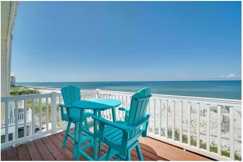 Oceanfront family-sized beach house
