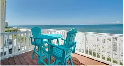 Oceanfront family-sized beach house