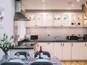 Dishwasher - An t-Iolaire - UKC5753 (Dornie)