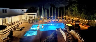 Heated Pool 40' Waterslide, Spa, Sauna, 5Beds 5Baths 