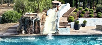 Heated Pool 40' Waterslide, Spa, Sauna, 5Beds 5Baths 
