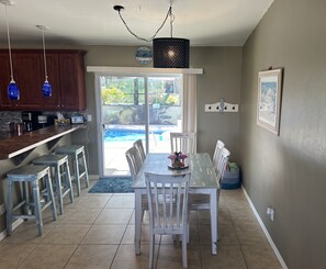 Dining - Large Breed Dog-Friendly Home with Private Heated Pool & Hot Tub (Cape Coral)