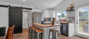 Sows on Sixth: Walking Distance to Buckeye lake Marina