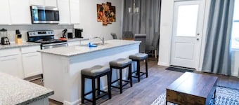 Few Minutes From Lake Conroe and Community Lake