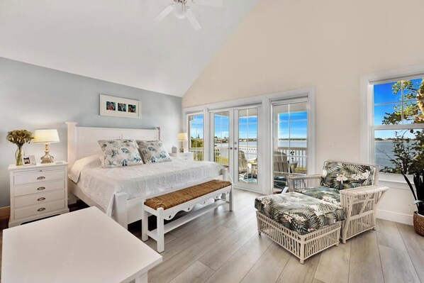 3 bedrooms, desk, iron/ironing board, travel cot