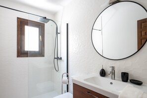 Shower, hair dryer, towels, soap - New appartment next to the pool Clara26 (Playas de Vera)