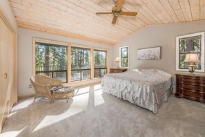 4 habitaciones, escritorio, cuna de viaje y wifi