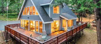 Dancing with Trees - Large 4 bedroom 3 Bath home in Blue Lake Springs!