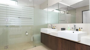 Bathtub
