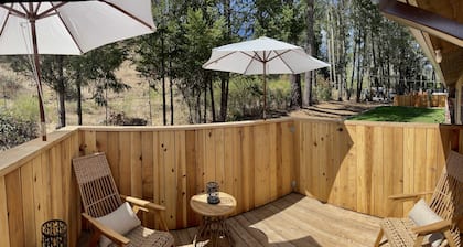 3br home - Panoramic views of vineyards and the Palisades mountain range.