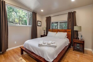 3 chambres, bureau, Wi-Fi, draps fournis