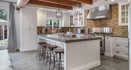 5 BR 5 BA W/ FENCED BACK YARD STEPS AWAY FROM THE ARNOLD RIM TRAIL