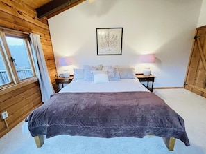 Cabaña, varias camas (Riverfront Log Cabin) | 4 habitaciones, wifi gratis y ropa de cama 