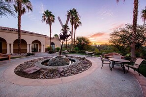 Outdoor dining - Coachella Valley/Stagecoach - Marriott's Shadow Ridge Resort - Sleeps 8 (Palm Desert)