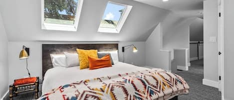 5 bedrooms, desk, iron/ironing board, travel crib