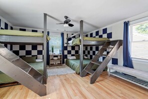3 bedrooms, iron/ironing board, travel cot, WiFi