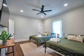 2 bedrooms, iron/ironing board, travel cot, WiFi