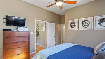 1 bedroom, iron/ironing board, travel crib, WiFi