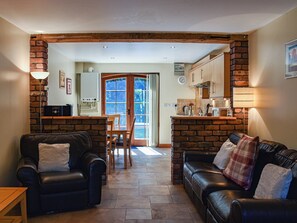Living area - Poppy Cottage - UK40102 (Dunvant)