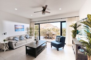 Smart TV, table tennis, stereo