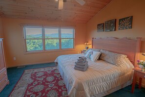 3 bedrooms, desk, iron/ironing board, travel cot