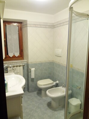 Shower, bidet
