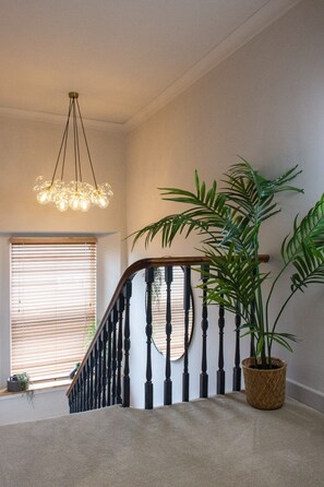 Interior - Stunning 3 Bedroom Boutique apartment in Plymouth Barbican (plymouth)