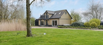 2 bedroom accommodation in Chittering