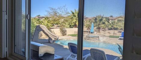 Piscine extérieure, piscine chauffée