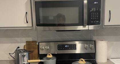 Modern River View Studio Apt