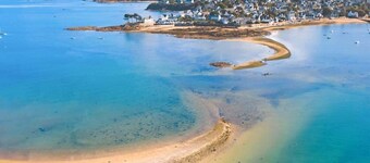 Carantec family home with garden for 6