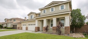 This house is a 5 bedroom(s), 3 bathrooms, located in Eastvale , CA.