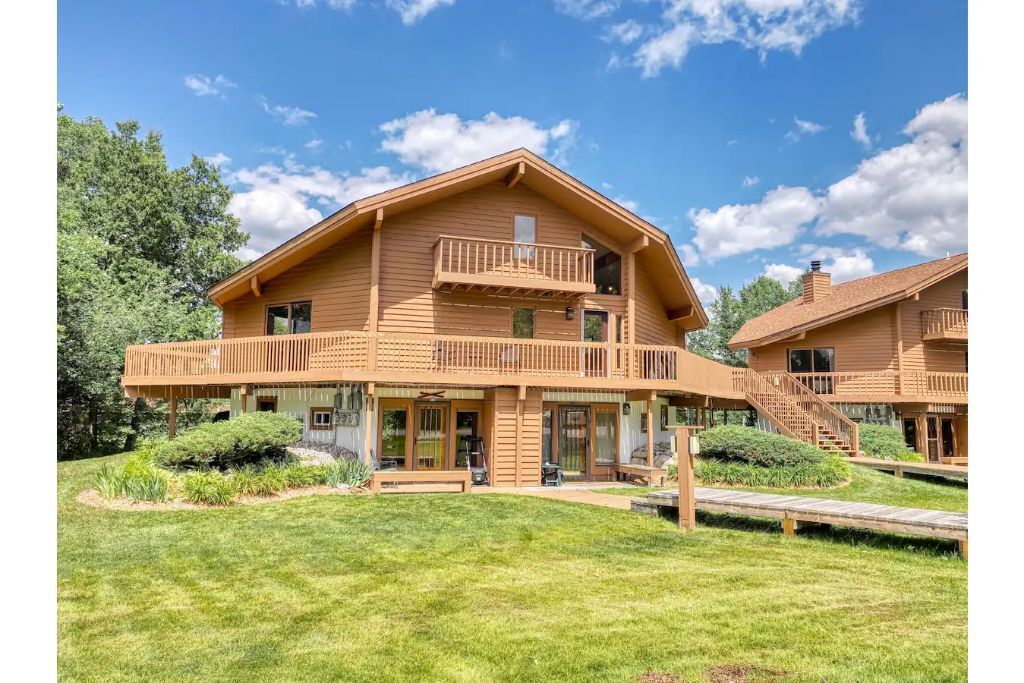 Serenity Now Schuss MTN W Perfect Location! SKI, Golf, Relax with Free Pool Pass