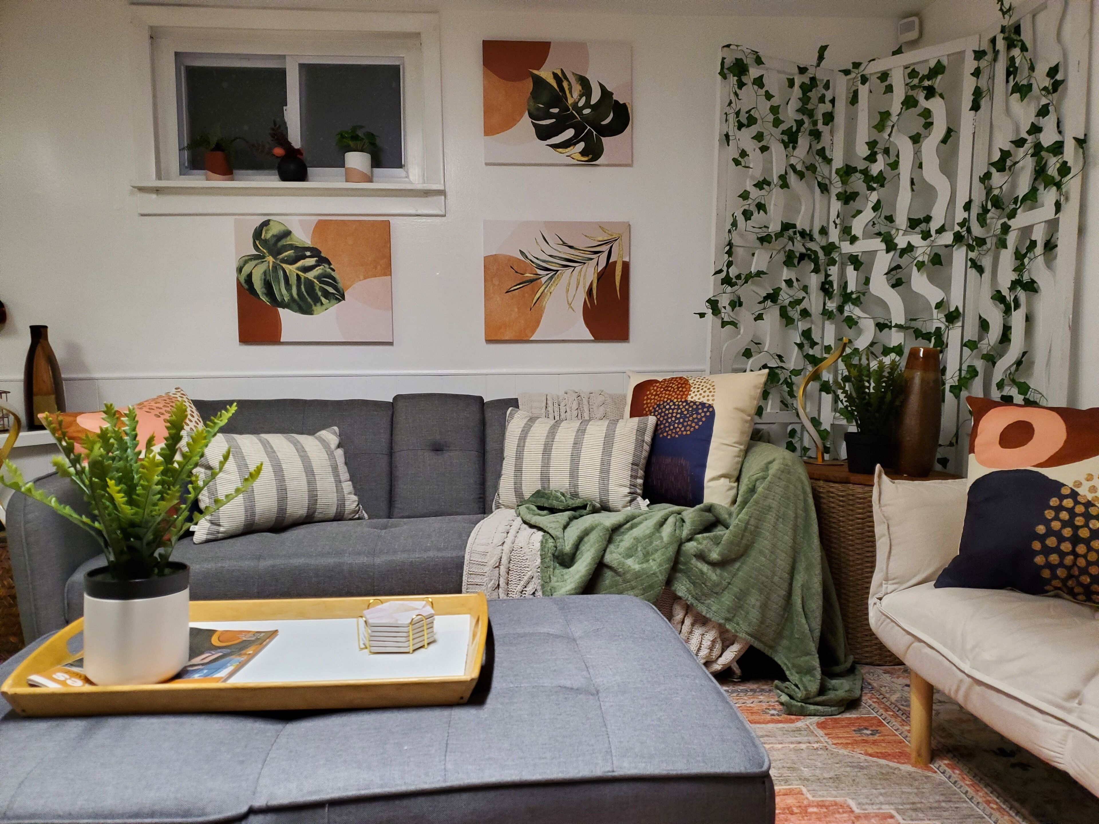 Cozy basement apartment steps from Fox River Bike Trail and Downtown Geneva
