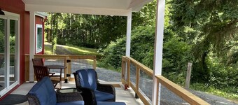 Secluded property on 14 forested acres, 18 minutes to U of O