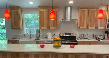 Secluded property on 14 forested acres, 18 minutes to U of O