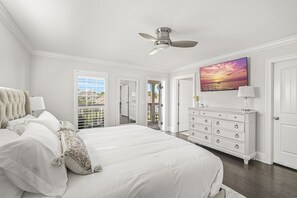 3 bedrooms, desk, iron/ironing board, WiFi