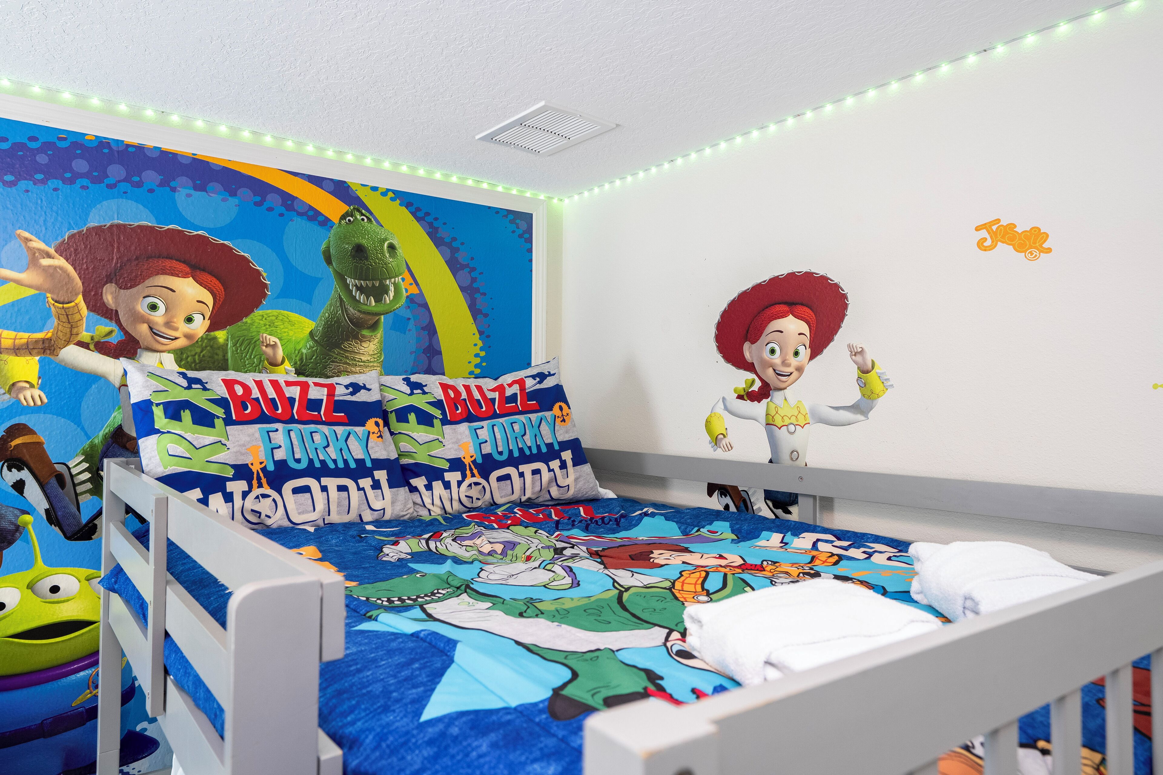 8 室のベッドルーム、アイロン / アイロン台、WiFi、ベッドシーツ