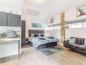 1 habitación, wifi gratis y ropa de cama